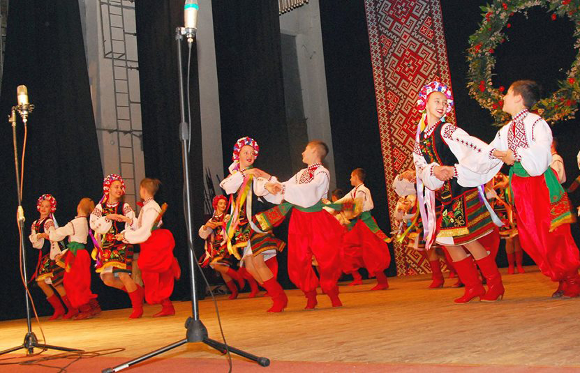 «Козаки Поділля» взяли участь у відкритті святкового концерту