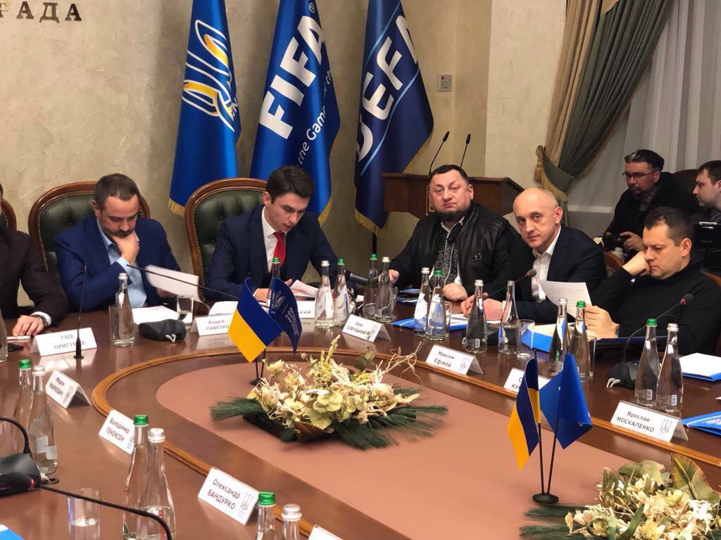 Розвивати футбол у кожній області України