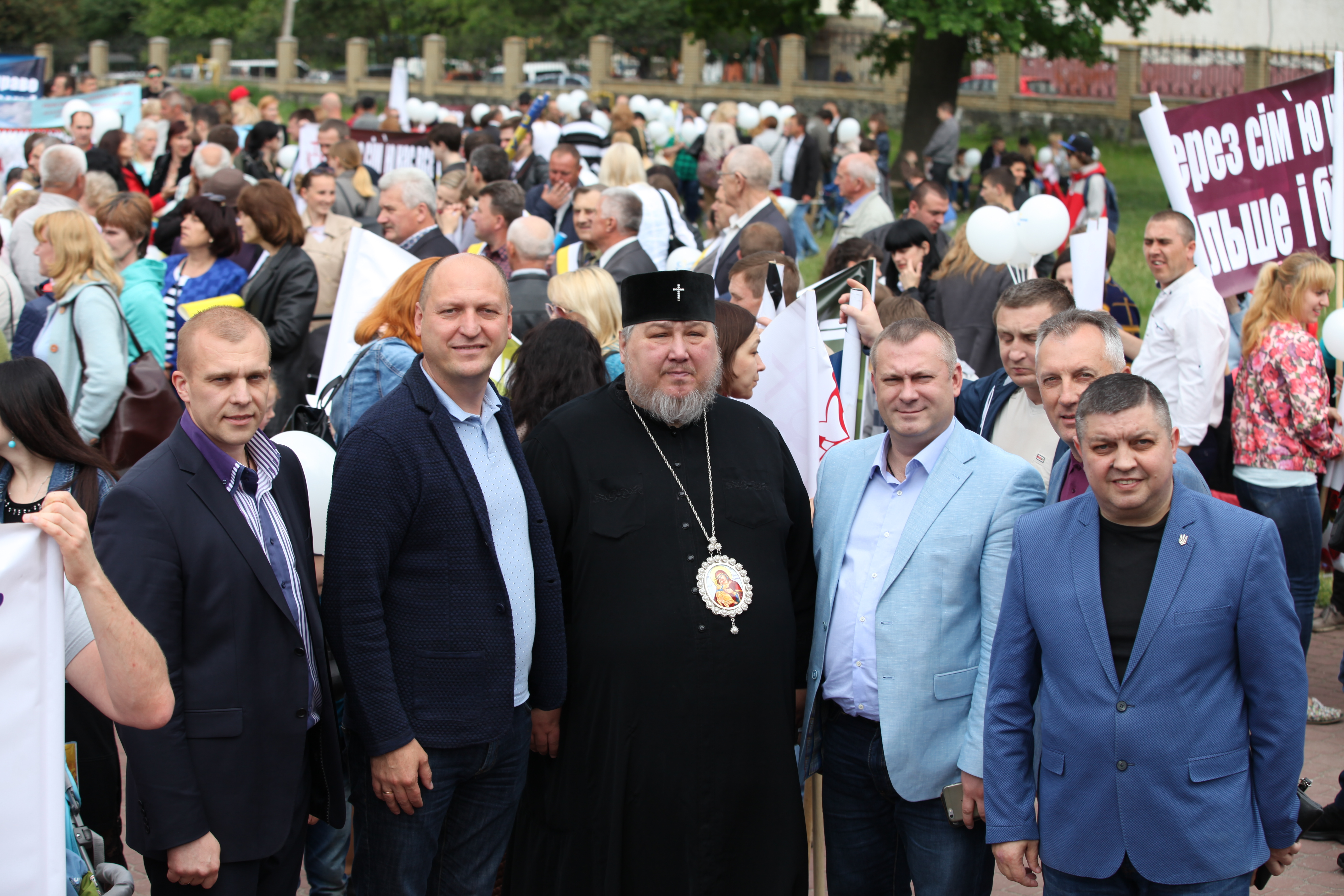 Урочиста хода за сімейні цінності відбулась у Хмельницькому