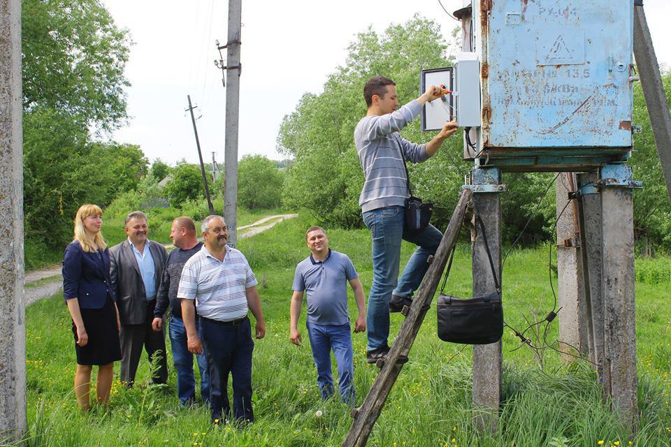 У село Майдан Морозівський прийшло світло