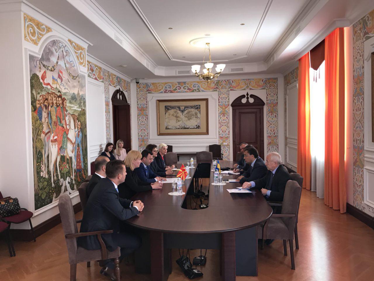 Україна та Македонія розпочинають новий етап ділових відносин