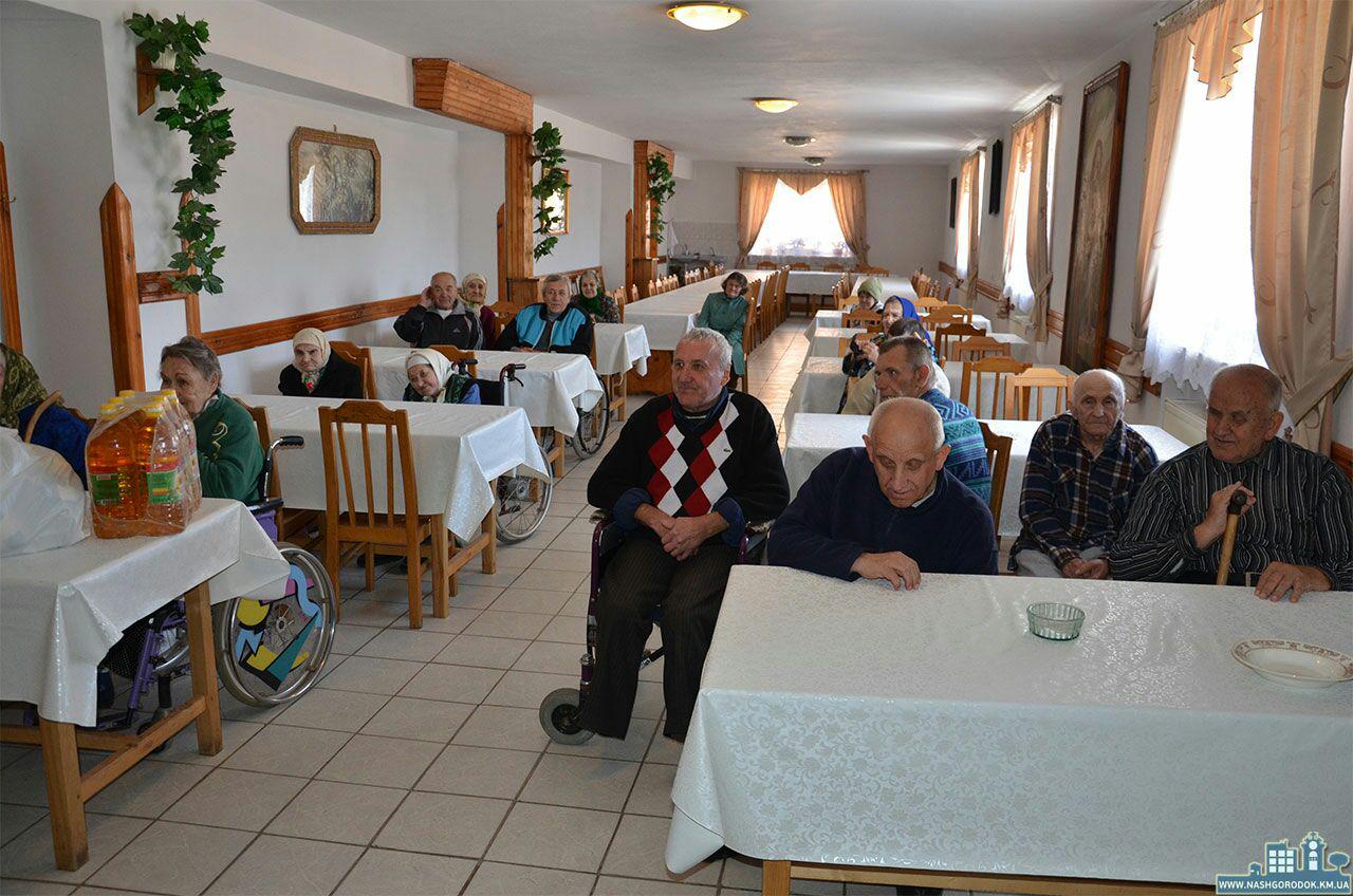 Міжнародний день людей похилого віку та День ветеранів
