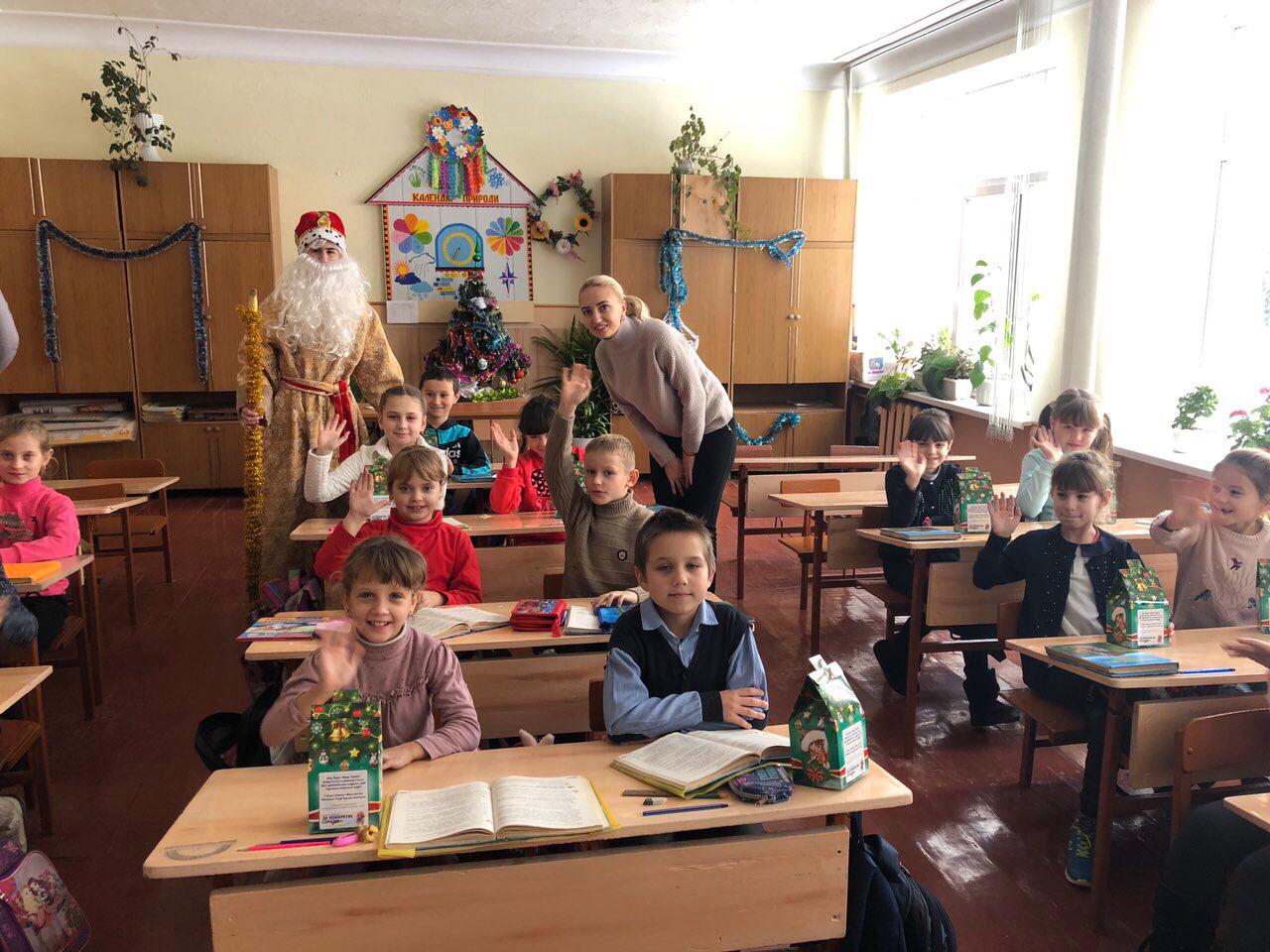 Діти Хмельниччини вірять у Святого Миколая