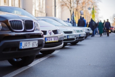 Рада відклала запровадження штрафів за «євробляхи»