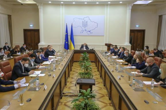 Кабмін продовжив карантин і ввів надзвичайну ситуацію