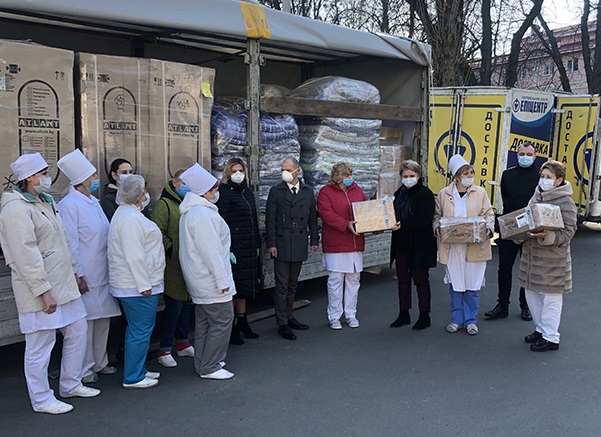 58 медзакладів отримали засоби захисту та медобладнання