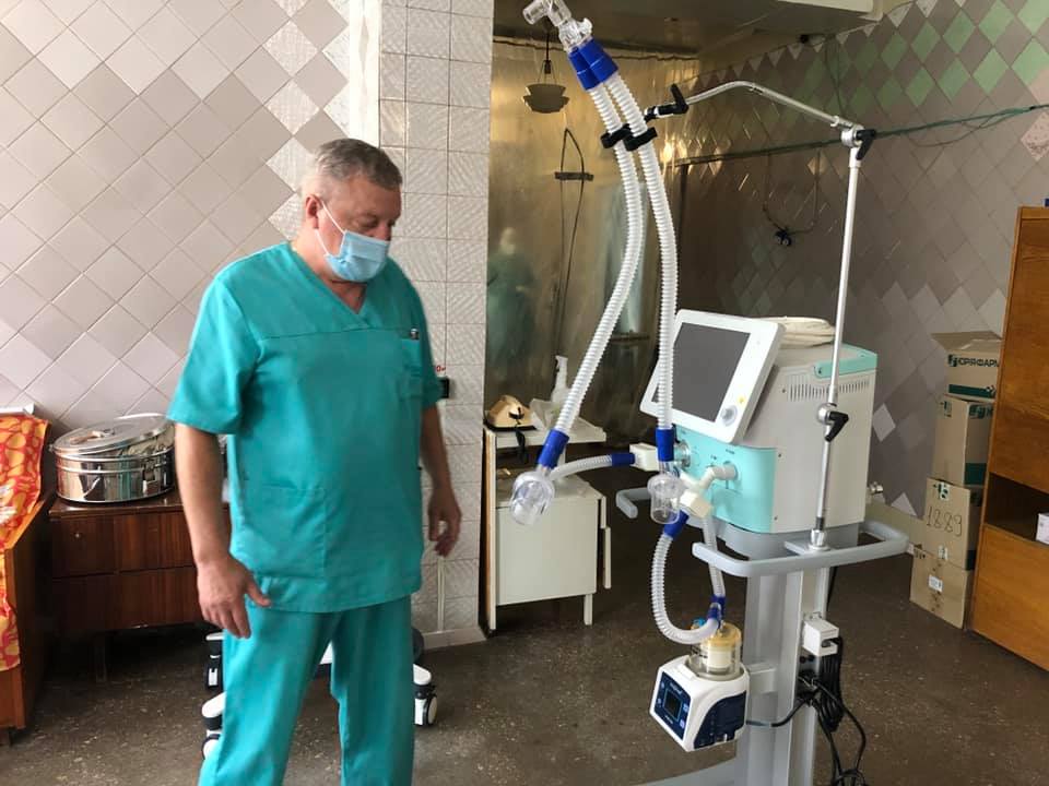 Лікарні Хмельницької області отримали 7 нових апаратів ШВЛ