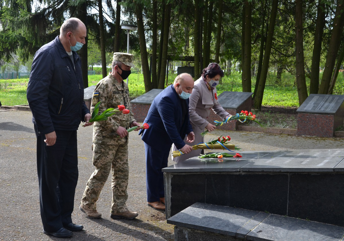 На Городоччині відзначили День пам’яті та примирення