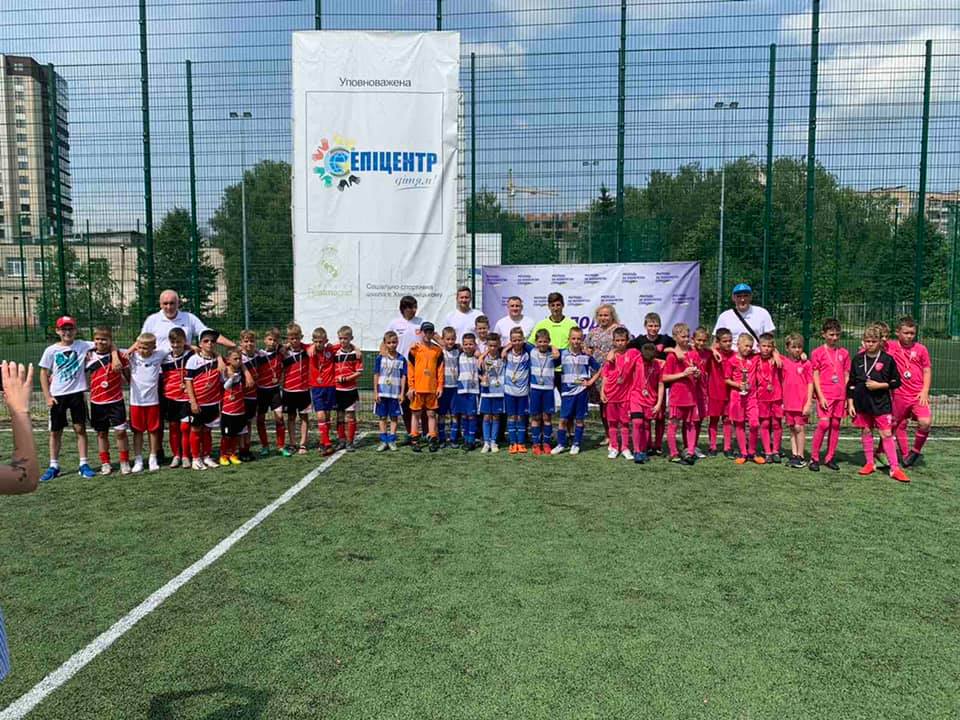 Футбольний турнір до Дня Конституції України