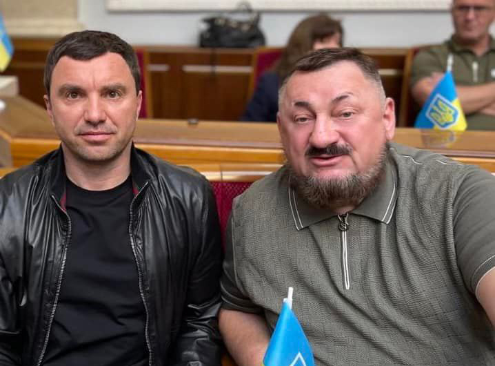 На захисті суверенітету і зміцнення військової потужності України!