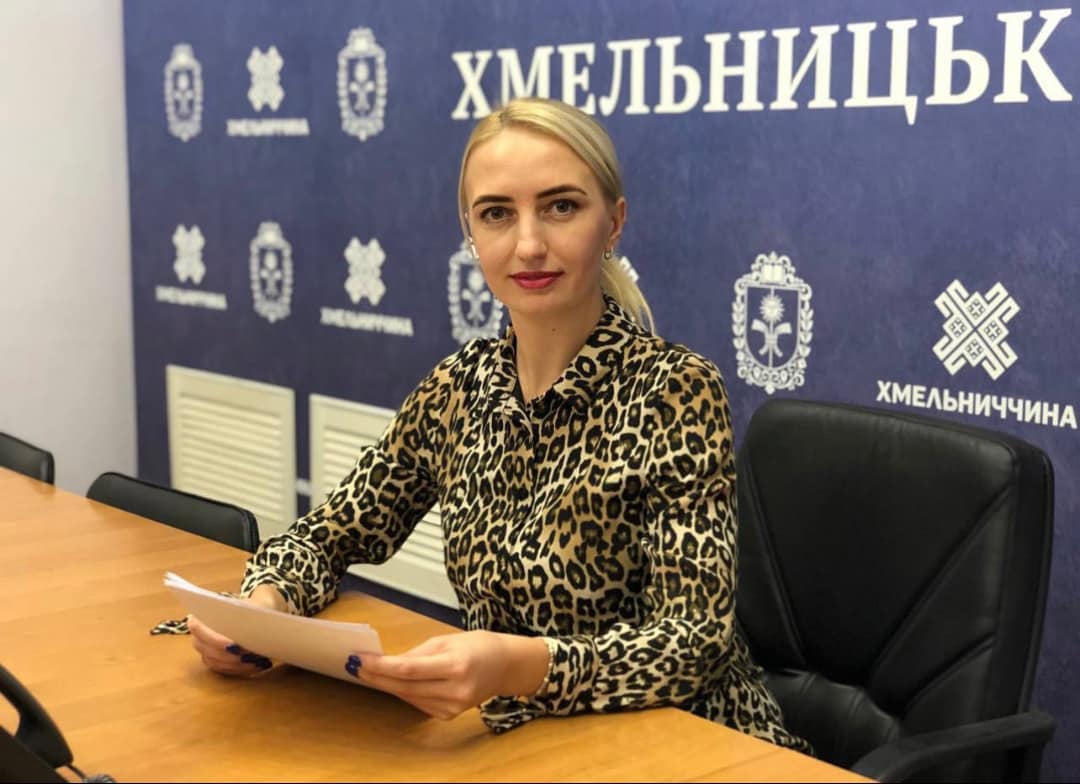 Вітаємо державних службовців із професійним святом!