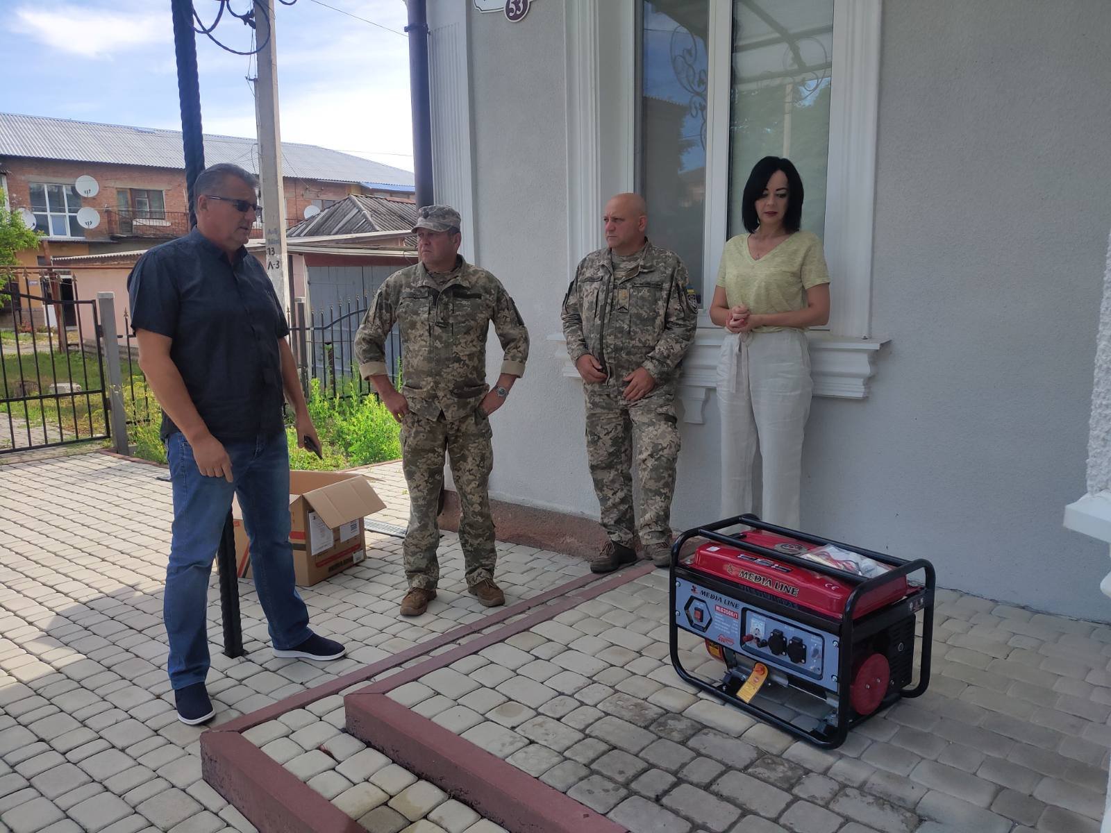 Всебічна підтримка наших військових не припиняється