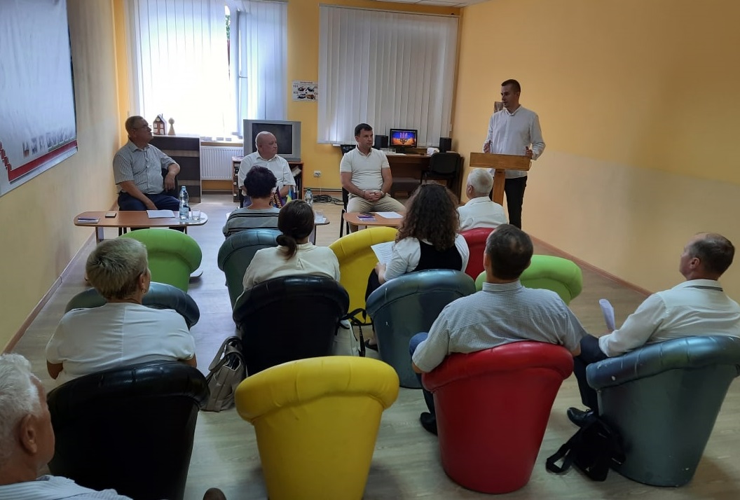 Зібрання круглого столу на тему «Україна була, є та буде!»