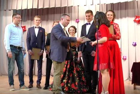 Андрій Шинькович привітав випускників Красилова
