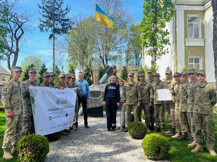 У Кам’янці-Подільському з’явилась алея пам’яті захисників міста