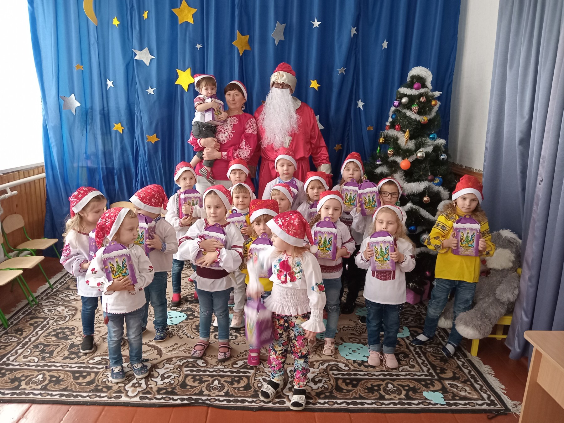 Привітання дітей Хмельниччини з Днем Святого Миколая