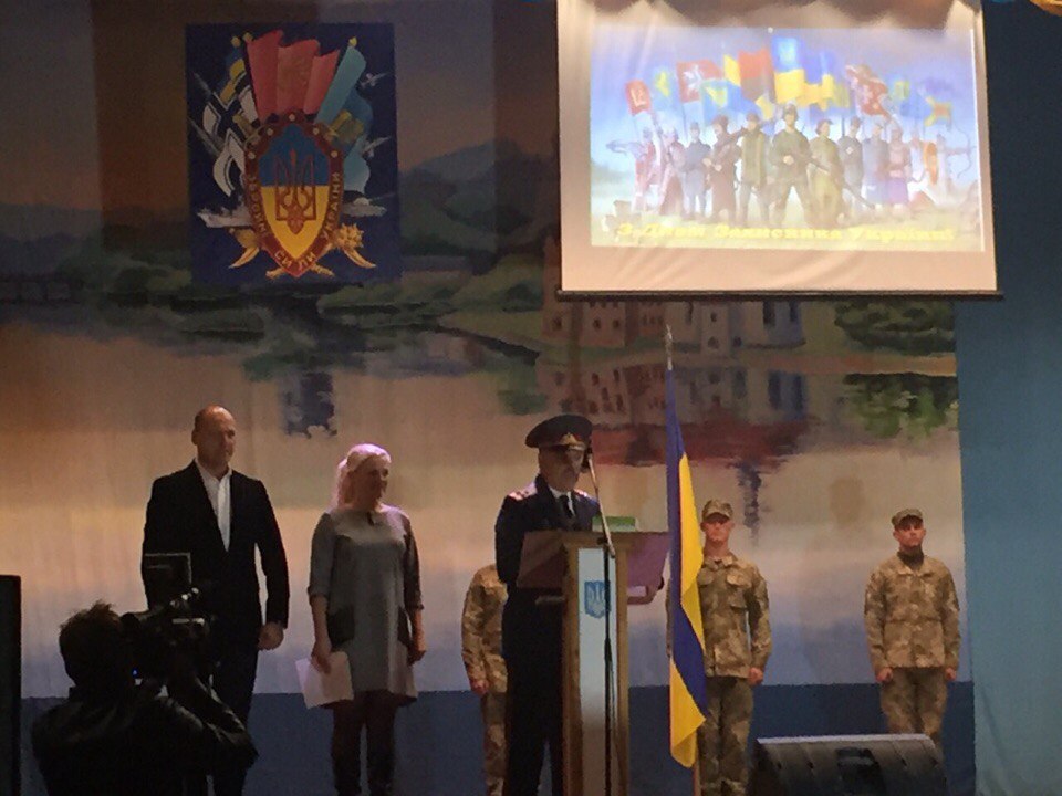 Депутат обласної ради Вадим Лозовий привітав військову спільноту зі святом