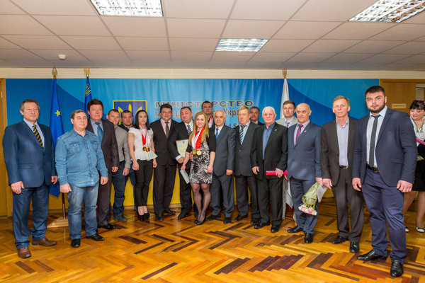 В Міністерстві молоді та спорту привітали переможців та призерів чемпіонату Європи з важкої атлетики